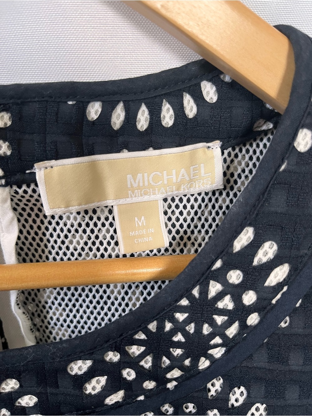 MICHAEL Michael Kors Navy and White Short-Sleeve Patterned Top - Picture 2 of 10